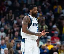 达拉斯独行侠训练开放日；清晨防线松动引欢呼；意甲在即；团队化学反应显著