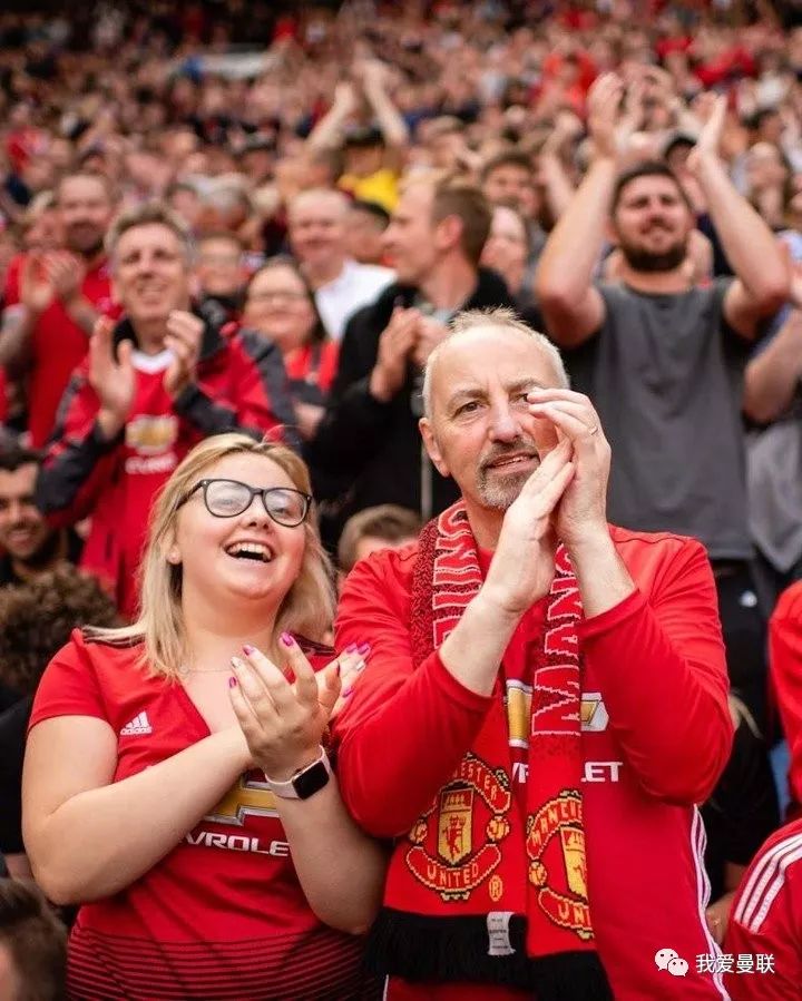 曼联内部会议纪要流出——国际比赛日官宣签约，社区盾使命明确，资深球员宣示担当