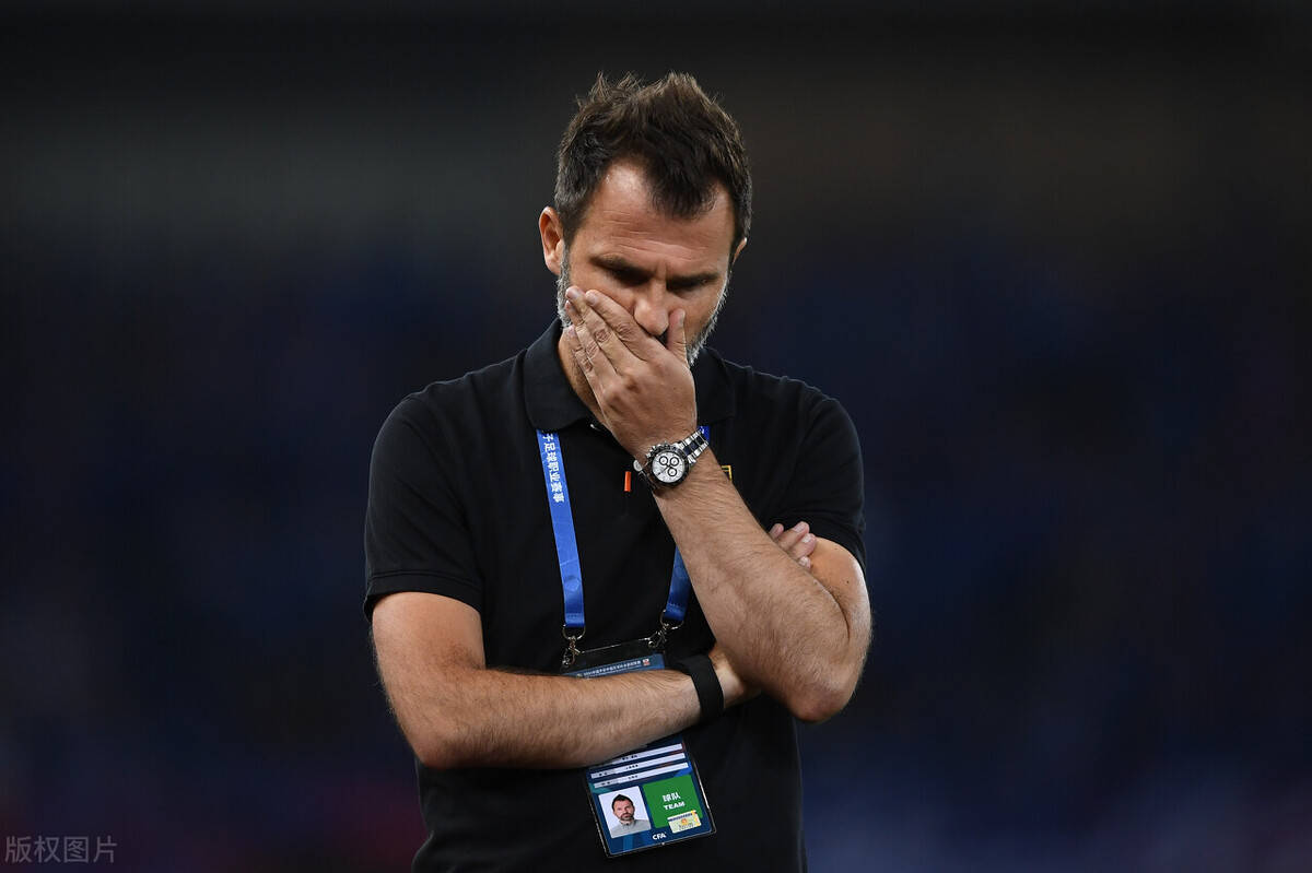 亚冠倒计时，费城76人冲刺阶段远射贴柱，细节引发关注，球迷炸锅，医务组通报恢复